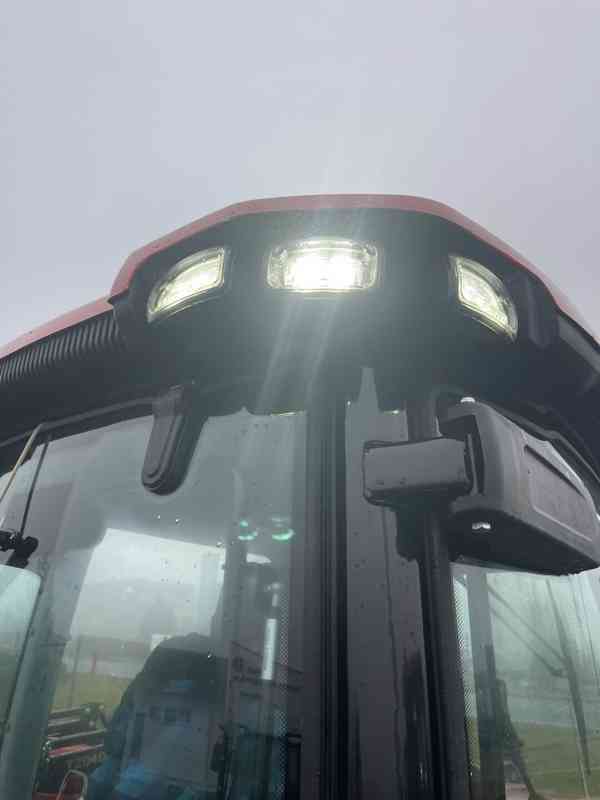 Traktor HANWO HWE 704 C, STAGE V, 4 válcový motor Víčko  - foto 9