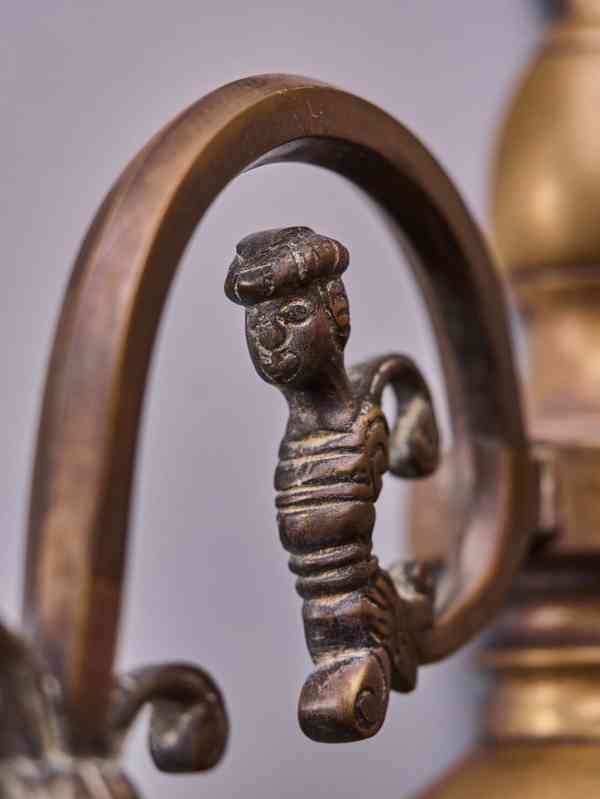 Starožitná nástěnná lampa z bronzu v 40 cm - foto 8