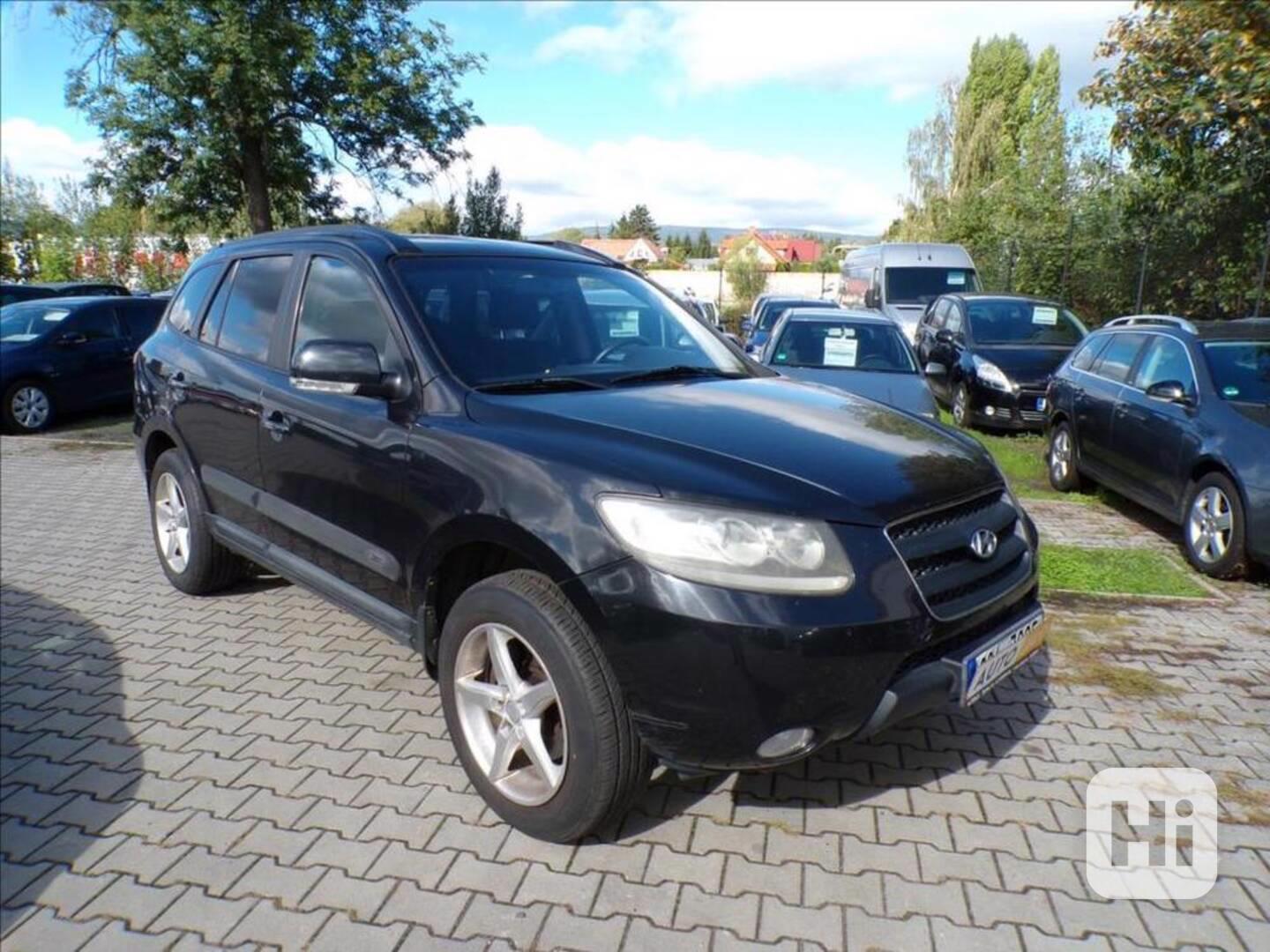 Hyundai Santa Fe 2,2 CRDI 7.MÍST,TAŽNÉ ZAŘÍZENÍ - foto 1