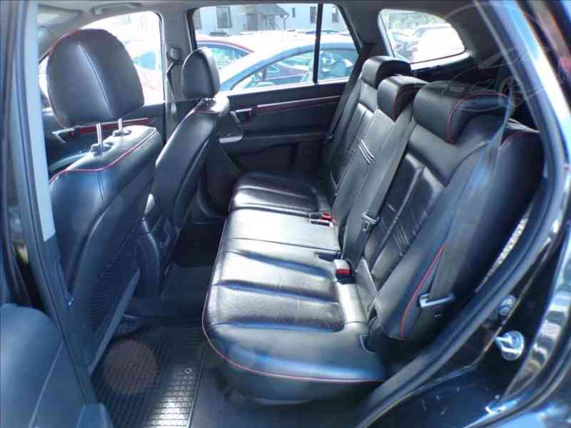 Hyundai Santa Fe 2,2 CRDI 7.MÍST,TAŽNÉ ZAŘÍZENÍ - foto 8