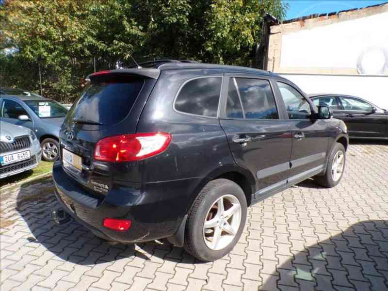 Hyundai Santa Fe 2,2 CRDI 7.MÍST,TAŽNÉ ZAŘÍZENÍ - foto 4