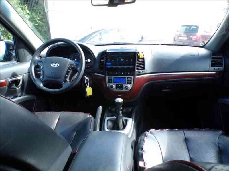 Hyundai Santa Fe 2,2 CRDI 7.MÍST,TAŽNÉ ZAŘÍZENÍ - foto 5