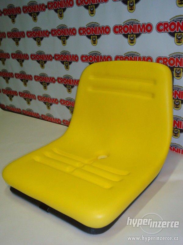 Polstrované, žluté sedadlo pro malotraktory a traktory - foto 1
