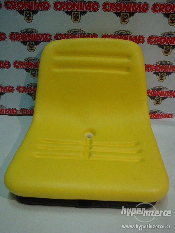 Polstrované, žluté sedadlo pro malotraktory a traktory - foto 3