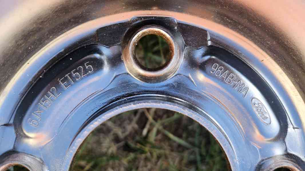 Ford Mondeo Focus letní kola 195/65R15 disky 15" vzorek 8mm  - foto 2
