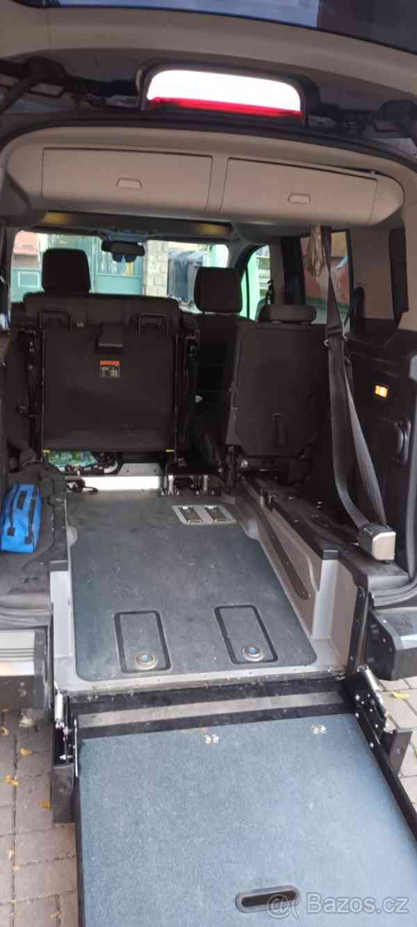 FORD TOURNEO CONNECT (L1 TITANIUM FLEXIRAMP API CZ )2015) - foto 6