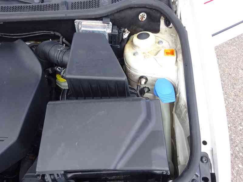 Škoda Fabia 1.9 SDI Combi r.v.2003 (STK:5/2027) - foto 17