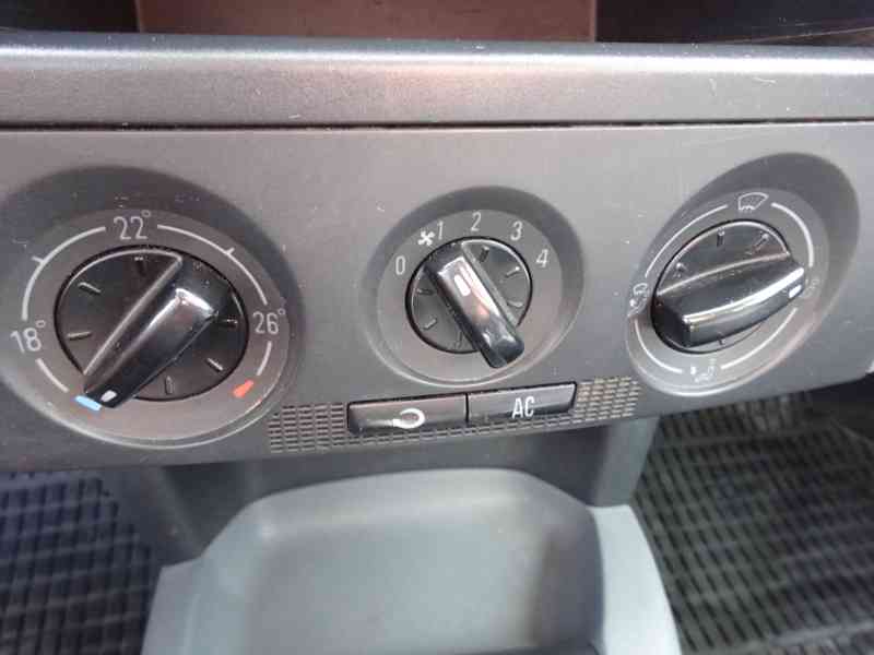 Škoda Fabia 1.9 SDI Combi r.v.2003 (STK:5/2027) - foto 9