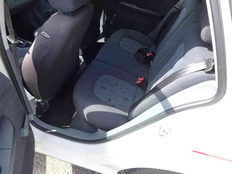 Škoda Fabia 1.9 SDI Combi r.v.2003 (STK:5/2027) - foto 13