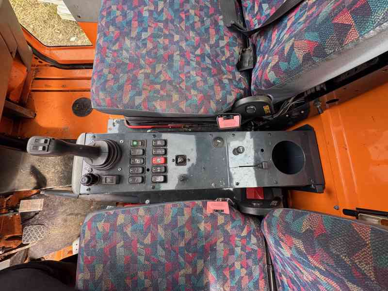 UX 100, Unimog - foto 9