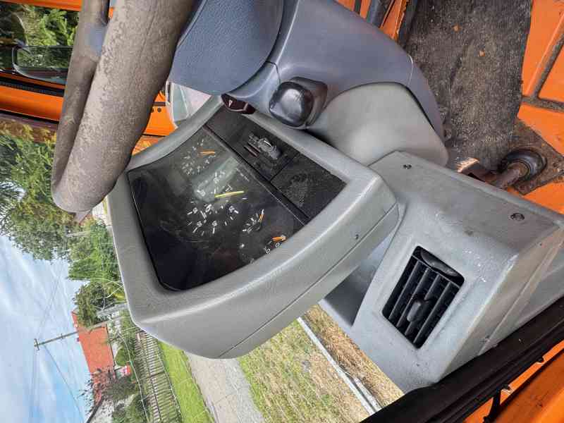 UX 100, Unimog - foto 6