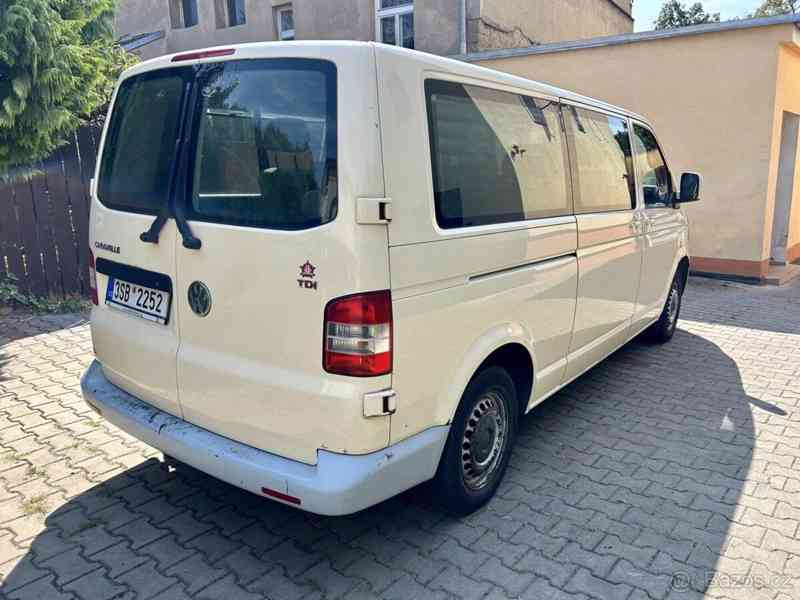 Volkswagen Caravelle 2,5   VW Caravelle - foto 2