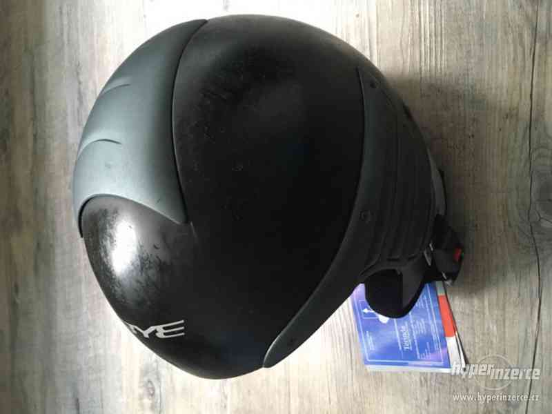 Nová helma BYE M na motorku - foto 2