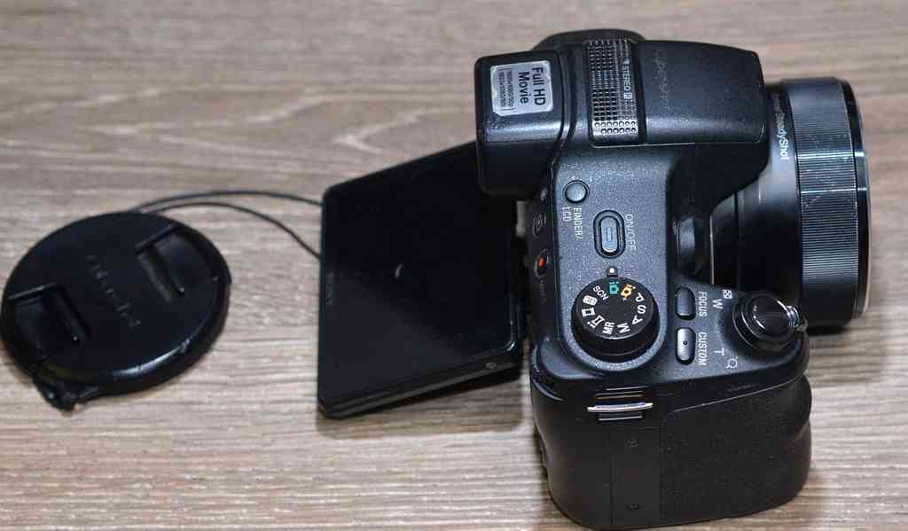 SONY CyberShot DSC-HX 200V *Full HDV*30x Op. ZOOM* - foto 3