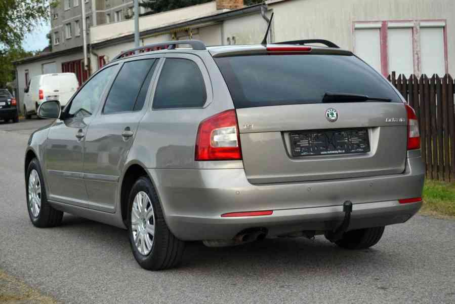 Škoda Octavia II 1.4TSI 90kW Ambiente kombi - foto 2