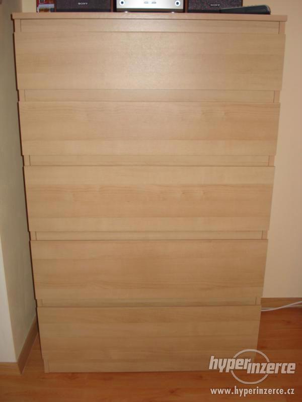 Prodám komodu KULLEN z Ikey v barvě buk - foto 1