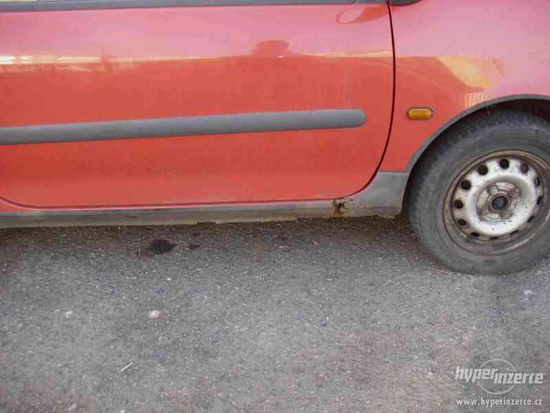 renault twingo - foto 3