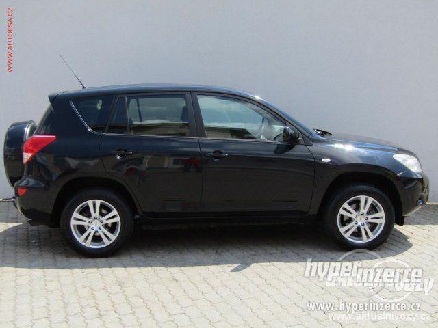 Toyota RAV4 2.0, benzín, automat, vyrobeno 2006, kůže - foto 8