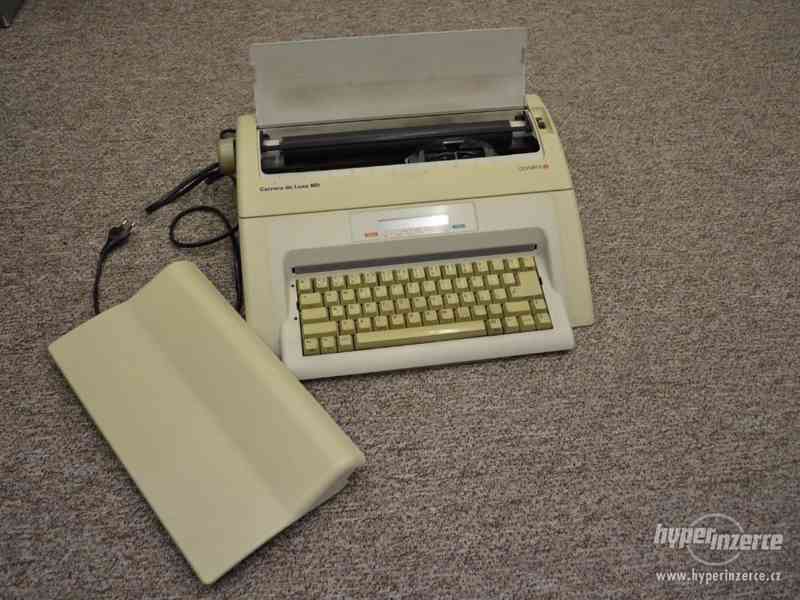Elektrický psací stroj Carrera - foto 1