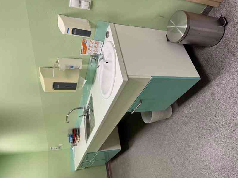 Položka číslo č. 46 – soubor vybavení IVF kliniky - foto 45