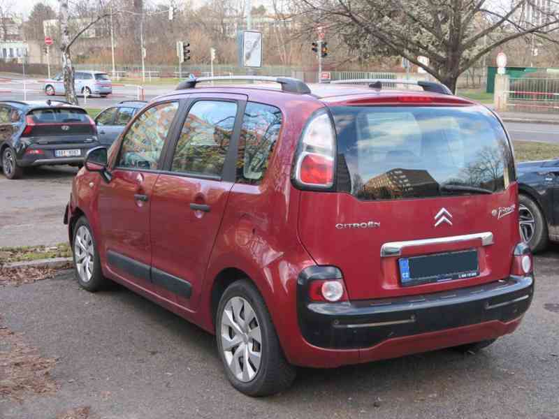 Citroën C3 Picasso 1.4L benzín r.v. 2010 - foto 2