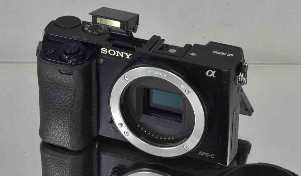 Sony A 6000 **24,3 Mpx CMOS*Full HDV **41000 Exp. - foto 3