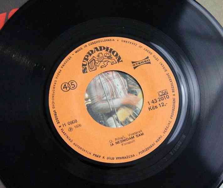 Katapult - Tichá pošta / Já nesnídám sám (SP) - foto 4