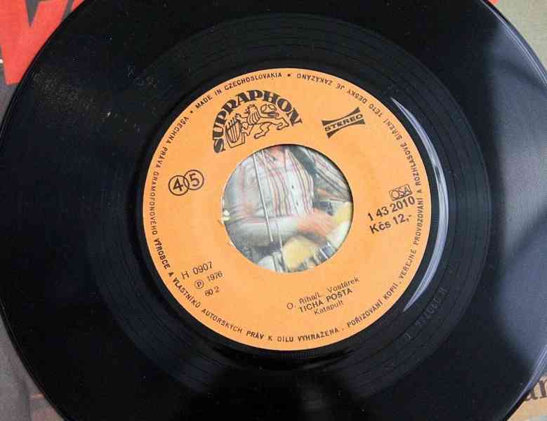 Katapult - Tichá pošta / Já nesnídám sám (SP) - foto 3