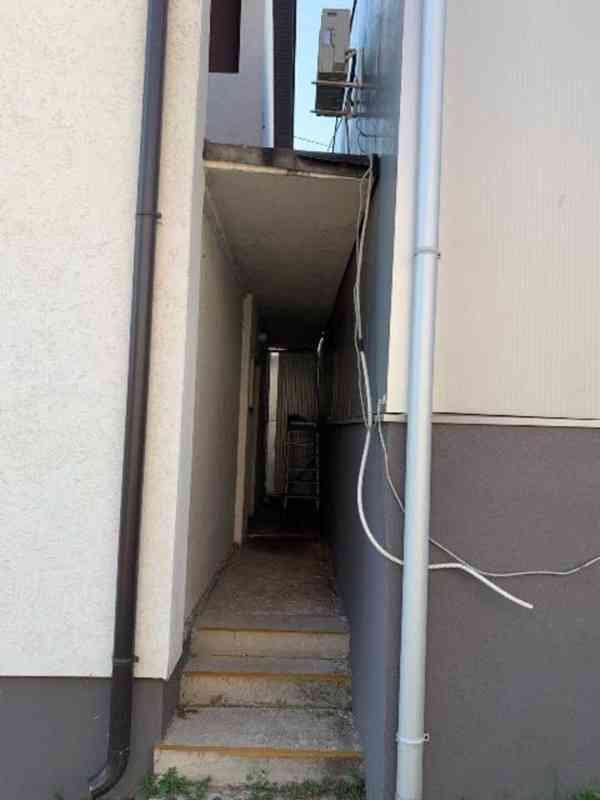 Obchodní budova a dům, Lazarevac, Bělehrad - foto 4