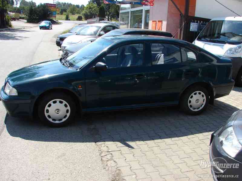 Škoda Octavia 1.6i r.v.1998 Koupeno v ČR stk 7/2018 - foto 3