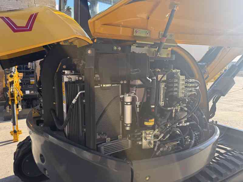 Minibagr SHANTIU SE58SR 5,8 t s motorem Kubota V2607 SKLADEM - foto 3