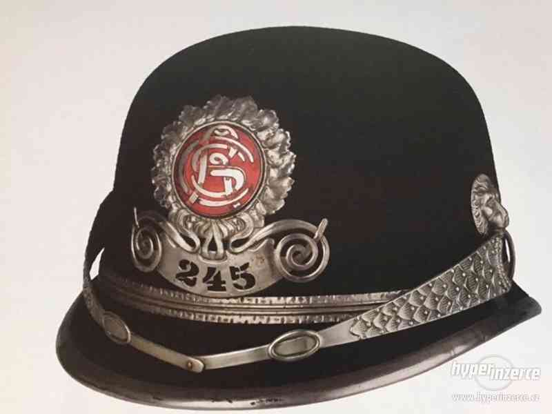 Policejní helma přilba odznak - foto 10