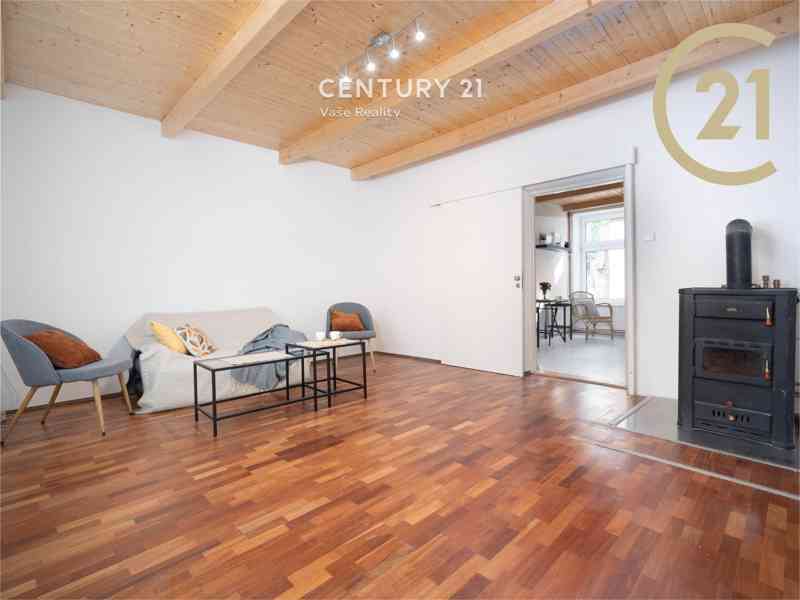 Prodej rodinného domu 4+1, 146 m2 ve Znojmě - foto 1
