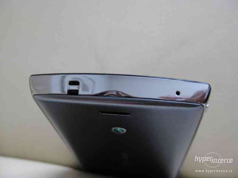Sony Ericsson arc S (LT18i) - dotykový mobilní tel. z r.2012 - foto 9
