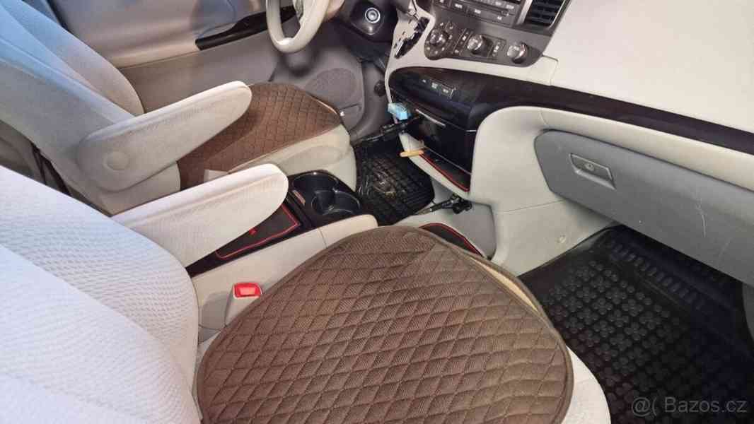 Toyota Sienna 3,5   v6.4×4 - foto 6