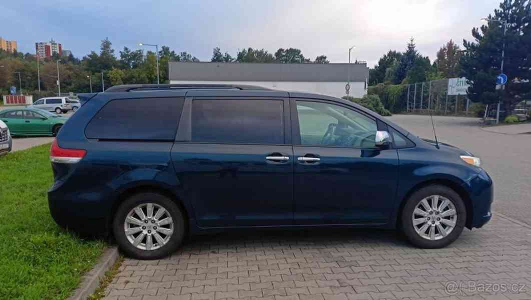 Toyota Sienna 3,5   v6.4×4 - foto 14
