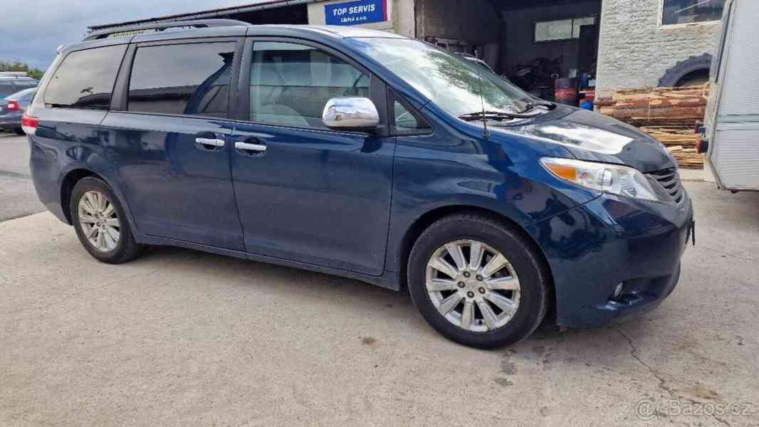 Toyota Sienna 3,5   v6.4×4 - foto 12