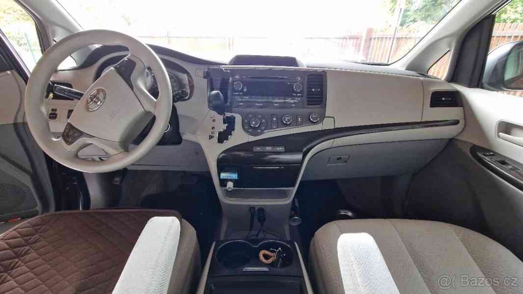 Toyota Sienna 3,5   v6.4×4 - foto 7
