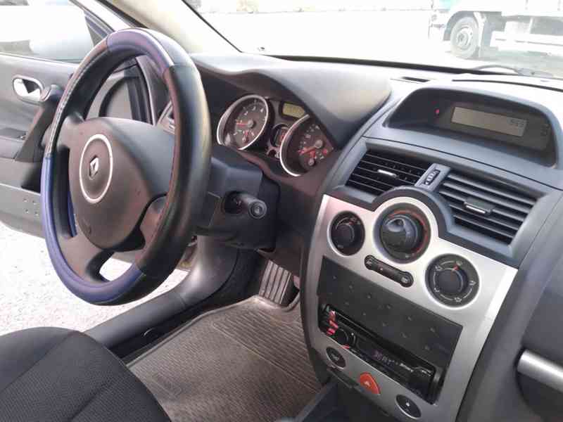 RENAULT MEGANE 1.4 16V 72kW ČR - foto 17