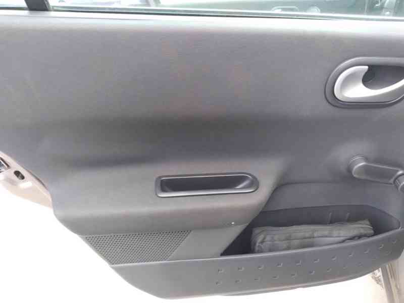 RENAULT MEGANE 1.4 16V 72kW ČR - foto 25