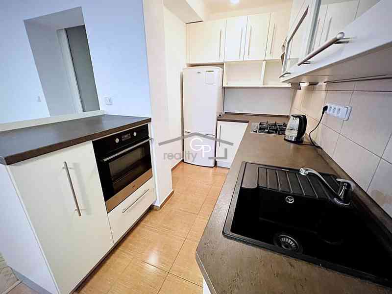 Pronájem 2+1 s bal. a lod., ul. J. Plachty, Č. Budějovice - foto 2