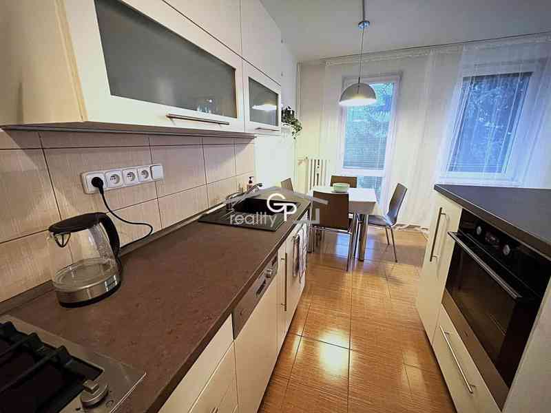 Pronájem 2+1 s bal. a lod., ul. J. Plachty, Č. Budějovice - foto 3