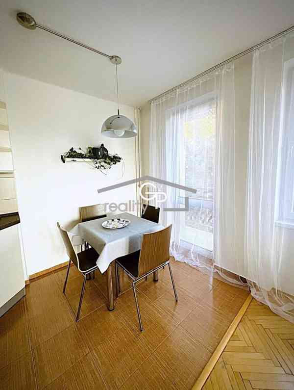 Pronájem 2+1 s bal. a lod., ul. J. Plachty, Č. Budějovice - foto 4