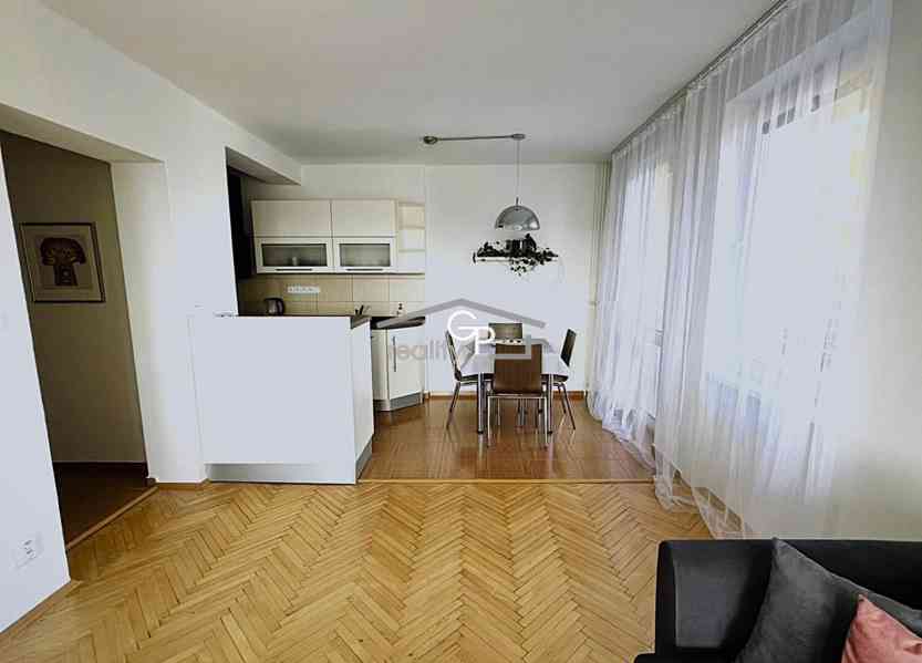 Pronájem 2+1 s bal. a lod., ul. J. Plachty, Č. Budějovice - foto 5