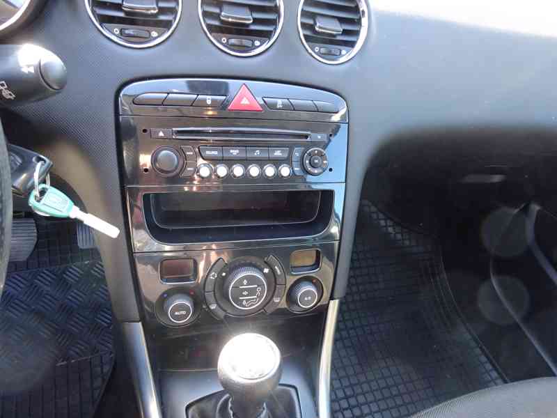 Peugeot 308 1.6 VVTi Combi SW r.v.2014 (88 kw) 1.MAJITEL - foto 8