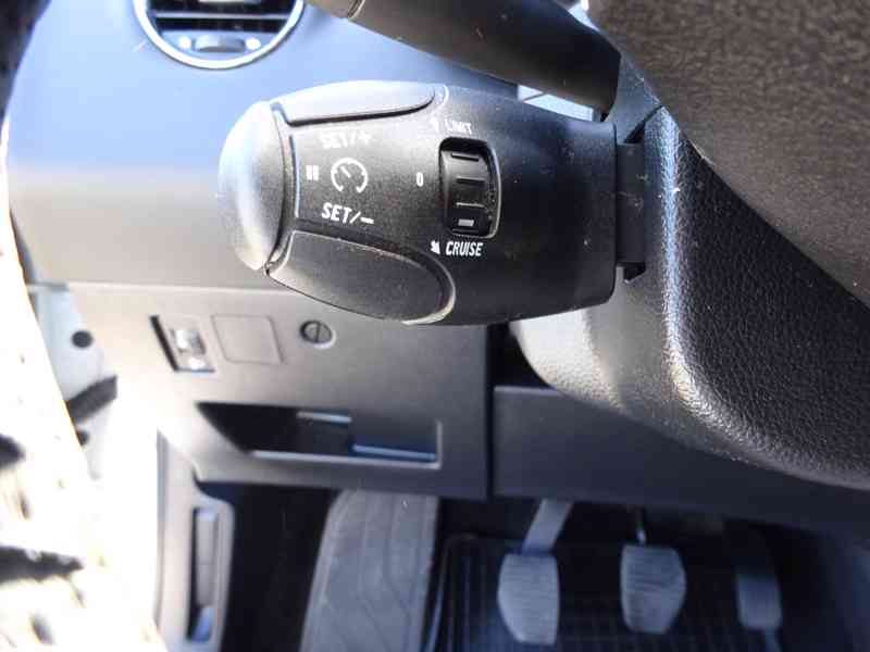 Peugeot 308 1.6 VVTi Combi SW r.v.2014 (88 kw) 1.MAJITEL - foto 11