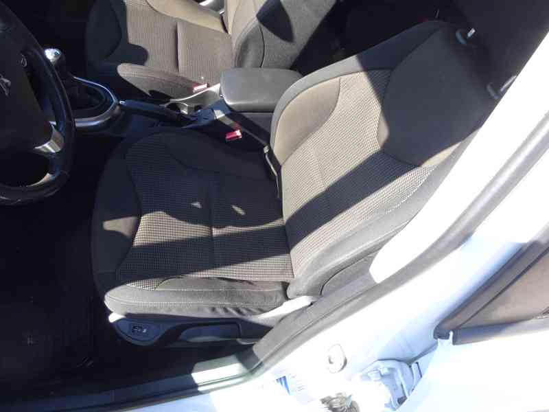Peugeot 308 1.6 VVTi Combi SW r.v.2014 (88 kw) 1.MAJITEL - foto 14