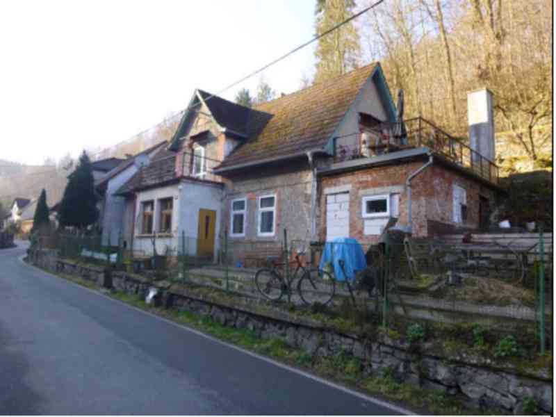 RD Chocerady, zast. pl. 395 m2, zahrada o vým. 197 m2 - foto 1