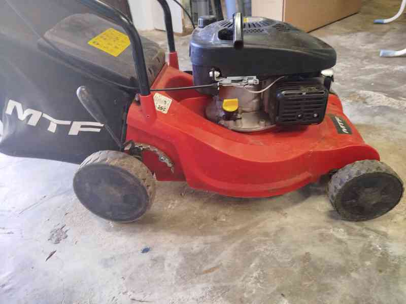 Zahradní sekačka  - foto 5