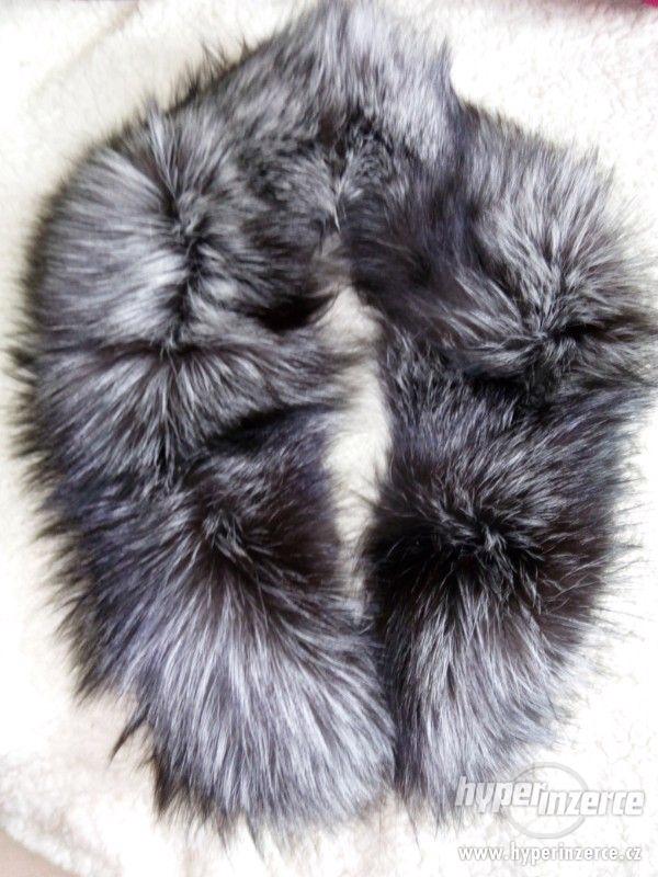 Dámský límec z přírodní kožešiny stříbrné lišky - foto 1